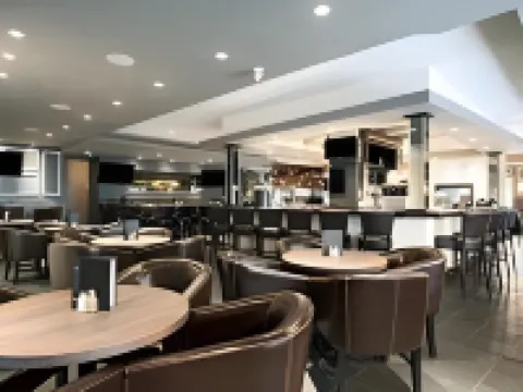 Super 8 by Wyndham Dawson Creek