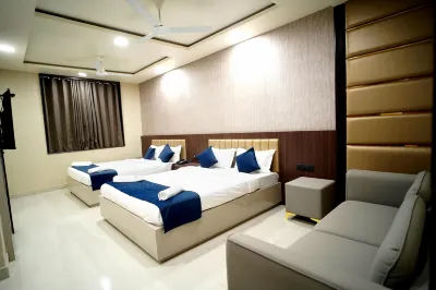 Hotel Rich Comfort Ajmer Отели рядом с достопримечательностью «Кваджа Гариб Навас Дарга Шариф»