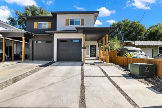 Minutes from downtown Boise and Boise State!