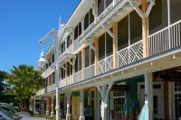 ~ Beachfront ~ Yes, That's Your View! ~ End of Summer Specials ~