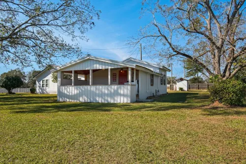 The Dog House at Stillwater Ranch