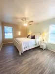 Beautiful country views minutes from Weatherford, Fort Worth and wedding venues