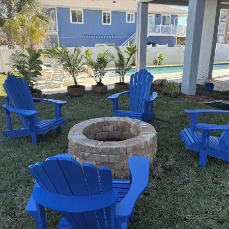 Beach  / Pool / Hot Tub / Game Room / Firepit/ Sleeps 10