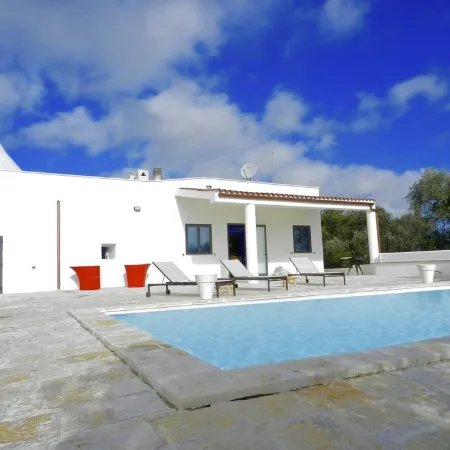 Perfect Oasis Among Olive Trees and Private Pool, for an Authentic Experience!