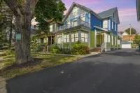 Luxury 3BR, 2 Full + 2 Half Baths / Walk to Elmwood / Garage / EV Charger / AC