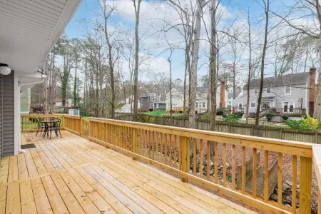 Serene home with all the comforts of a fully designed space- 3 🛏/2 🛁 House Отели рядом с достопримечательностью «Парк Роквуд»