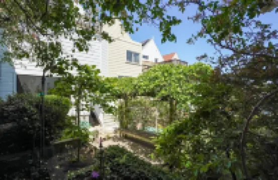 Luxury Designer Pad in the Heart of SF