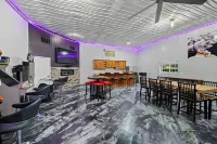 Amazing & A Party BARN… Hot Tub, PL TBl, Png Png, & Arcade!  Access to Pools!