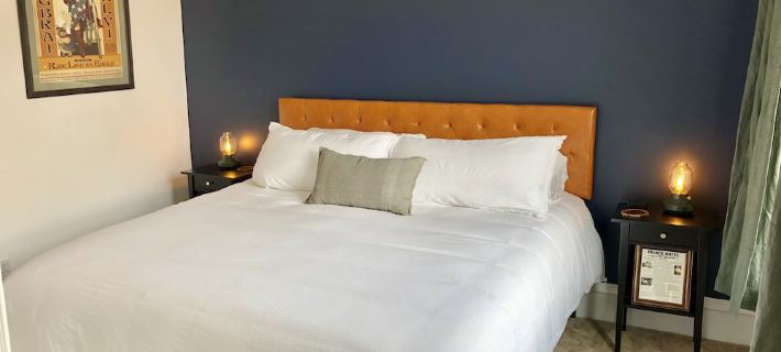 Tenderfoot Loft - Downtown - Inside Historic Palace Hotel Hotels in Salida