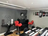 Quite and Peaceful Modern Home Away From Home in the Mountain State!!!!