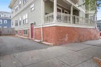 Downtown/Federal Hill on Broadway-walk everywhere!