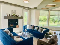 Eagles' View Retreat! Family-sized home in Texas countryside with stunning views