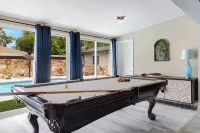 Martha's Getaway-Central PHX 5 bedroom/3bath-POOL