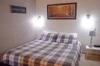 Quaint cabin w/hot tub-10 min from Helen!