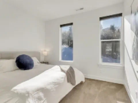 Woodward Luxury - Hot Tub! Trails/Nature from the back patio Hotels in Summit Park