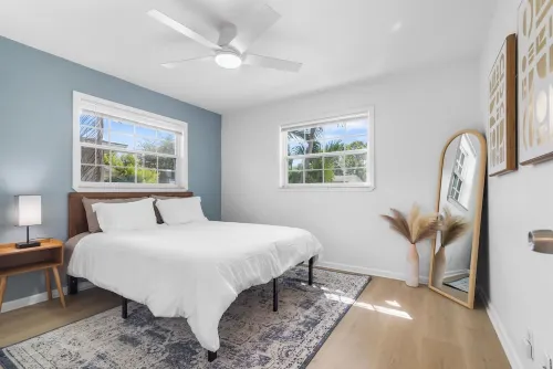 Heated POOL 4B/2B Mins to PGA Golf & the Beach!