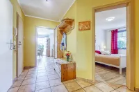 Comfortable, quiet 3-room first floor apartment, garden, fireplace and underfloor heating