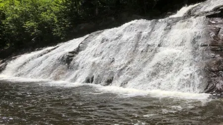 Amazingly Beautiful Waterfalls Getaway   special winter ski package  per month !