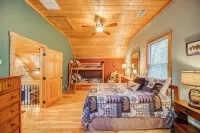 Cold Stream Cabin - 4 Bedroom 3.5 Bath Retreat in Coosawattee River Resort!