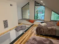 Luxury home in Greensboro with an idustrial vibe. 10 min from everything. Hotels near Guilford Technical Community College