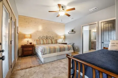 Chula Vista•Sleeps31•Heated Pool•Ping Pong•Quiet Subdiv•FREE Frio@Concan VIP