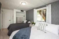 "The Hay Loft" - Hot Tub - Game Room - Fire Pit - Office - Family FUN