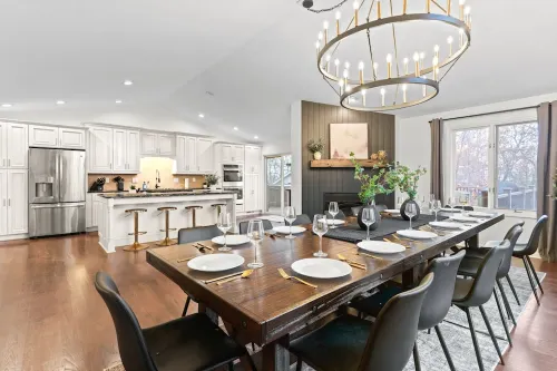 7BR Designer Home in Massanutten