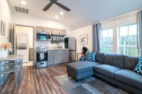 Stylish 1 BR,1BA Home Steps From Freret St