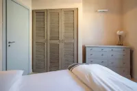 new apt with private garden, all comforts, WI-Fi & AC, in Salento's hearth