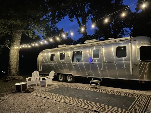 Airstream RV - Close to Nashville, yet tucked away from the bustle Hotel a Thompson's Station