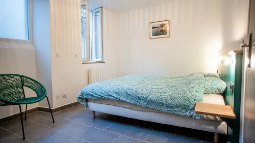Superb apartment (3pers) air-conditioned, quiet, ideal location in town center