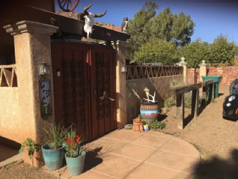 Desert Jewel in Red Rock country Hotels near Subway Cave