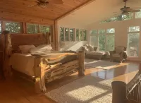 Lakefront,  Private Beach, Hot tub, Kayaks, Paddle boards