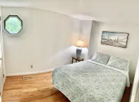 Canadaigua Lake Sunset Oasis: Private Beach, Family Fun Wineries, CMAC, Shopping