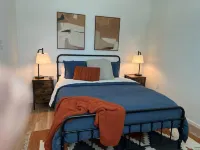 Updated Bungalow - Close to town and 30 min from Lubbock! Hotels in Brownfield