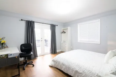 Beautiful & Secluded Brand New Romantic Riverfront Oasis