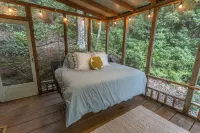 Peaceful Mountain Getaway