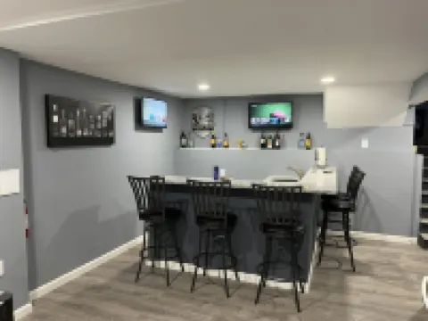 Huge Family Retreat w/Game Room & Movie Theater