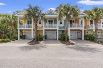 Beautiful Carribean style town home.. Located in North Myrtle, North beachresort