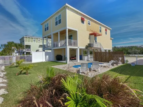 RELAX AWAY- NEW 4BDRM W/ 40FT DOCK & PRIVATE POOL