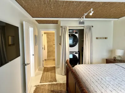 A rental that lets you live like a local - only better. 칼라데시 아일랜드 주립공원 주변 호텔