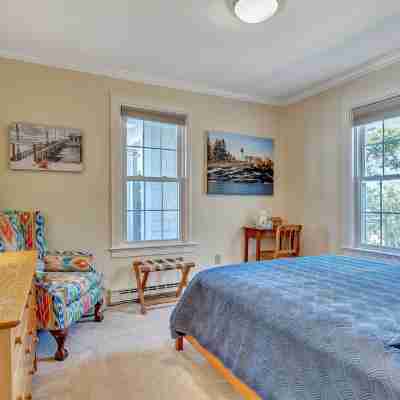 Oceanfront 2 bedroom unit on The Harbor Rooms