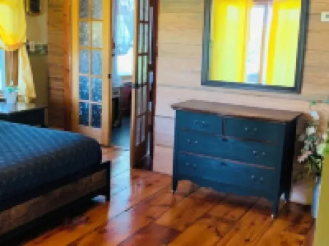KC HOUSE Cozy Country Home. Enjoy the country life! Hotels in Stephenson County