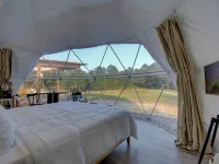 Luxury Glamping Dome “Sol” in countryside with hot/tub near Hot Springs Hotels in Hot Spring County