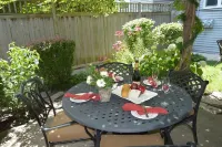 5 Bedroom Wrigleyville experience right by stadium