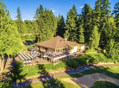 Panoramic Lake View Living with Hot Tub! Pet Friendly!