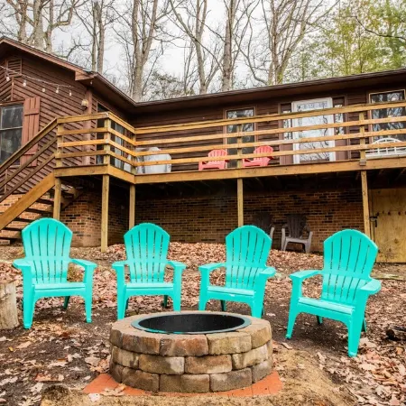Cozy Cabin in Massanutten Resort, private yard, minutes from attractions!