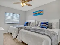 Stylish w/ Ocean View and 2 Balconies, Heated Pool, Centrally Located