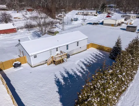 New!!!Thuja Hideaway next to NewRiverGorge. Amazing star gazing. Pet friendly!