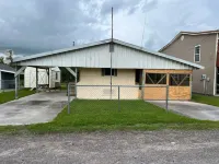 New Boat Slip! 3-Bedroom Camp in Falgout Canal Marina, Theriot La